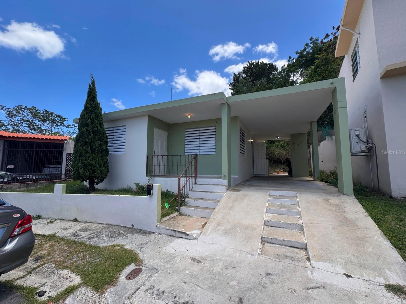 Photo of E 12 URB. COLINAS DE VILLA ROSA SABANA GRANDE PR 00637