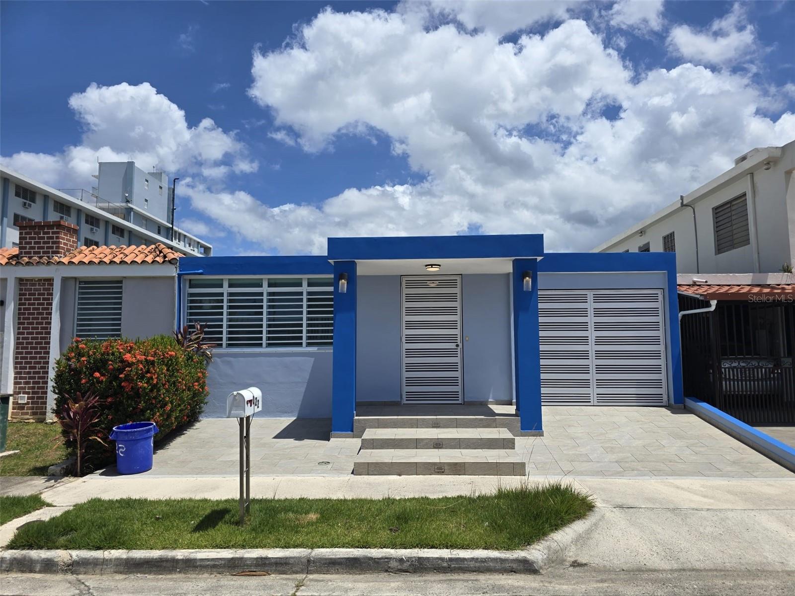 Photo of 2 A GUAYNABO PR 00969