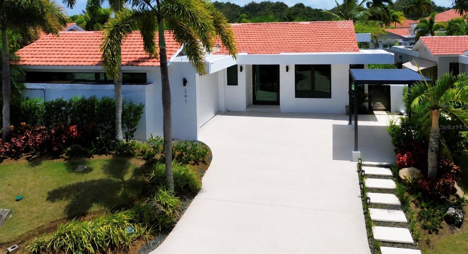 Photo of 241 CAMINO DEL JAGUEY DORADO PR 00646