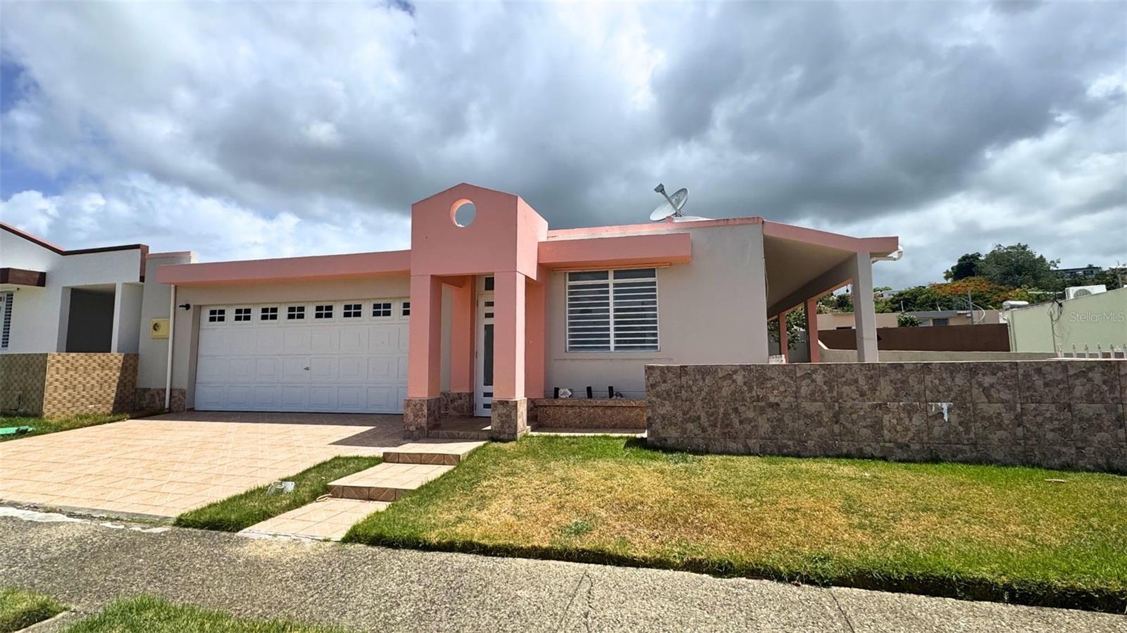 Photo of ALMENDRILLO JARDIN DEL ESTE #B9 NAGUABO PR 00718