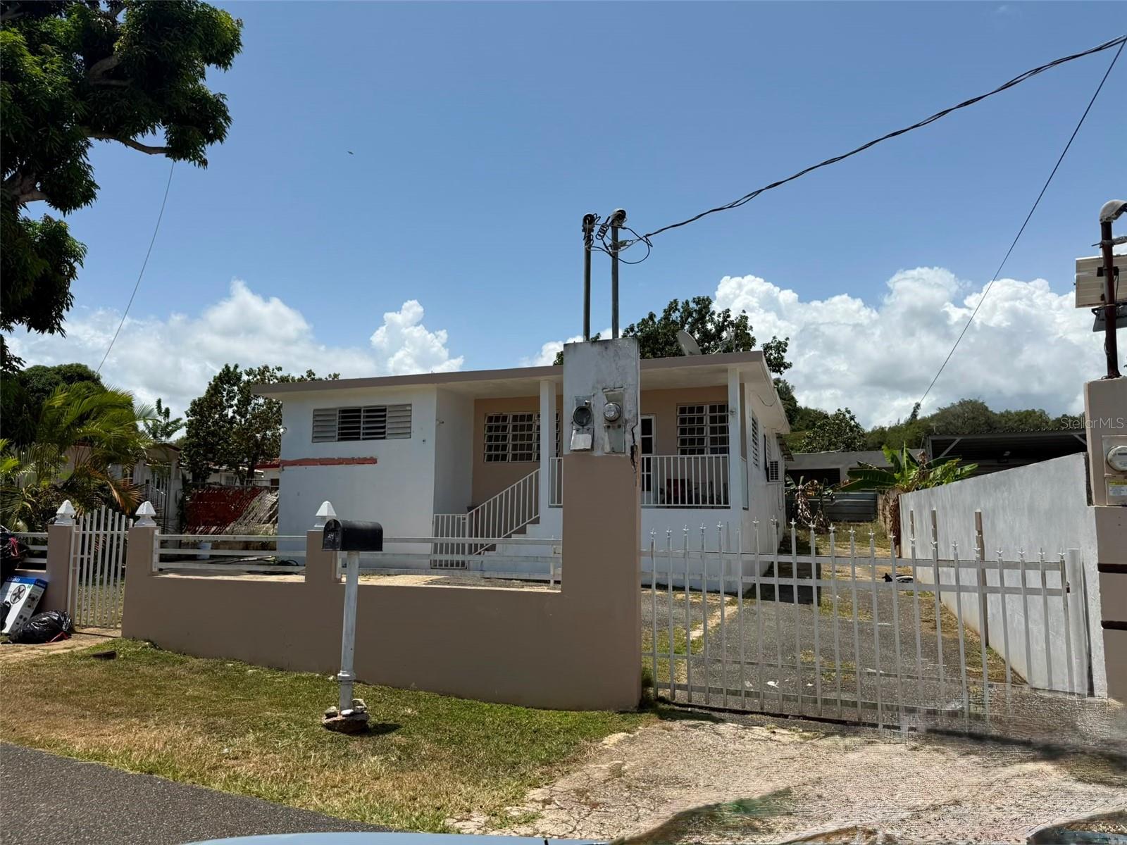 Photo of Calle Los Cedros URB. BRISAS DE LLANADAS, CALLE LOS CEDROS #24 BARCELONETA PR 00617