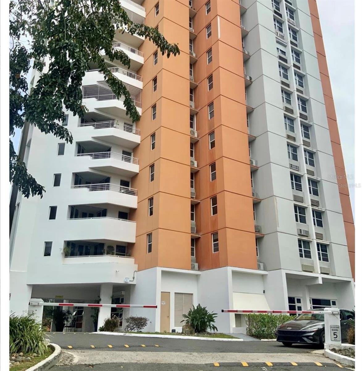 Photo of 3001 ALEJANDRINO #1001 GUAYNABO PR 00969