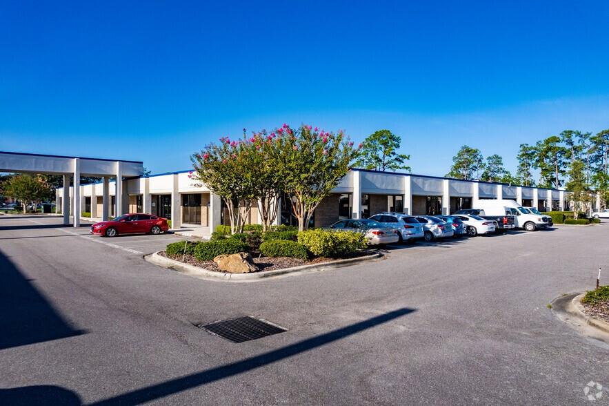 Photo of 6925 LAKE ELLENOR DRIVE #501B ORLANDO FL 32809
