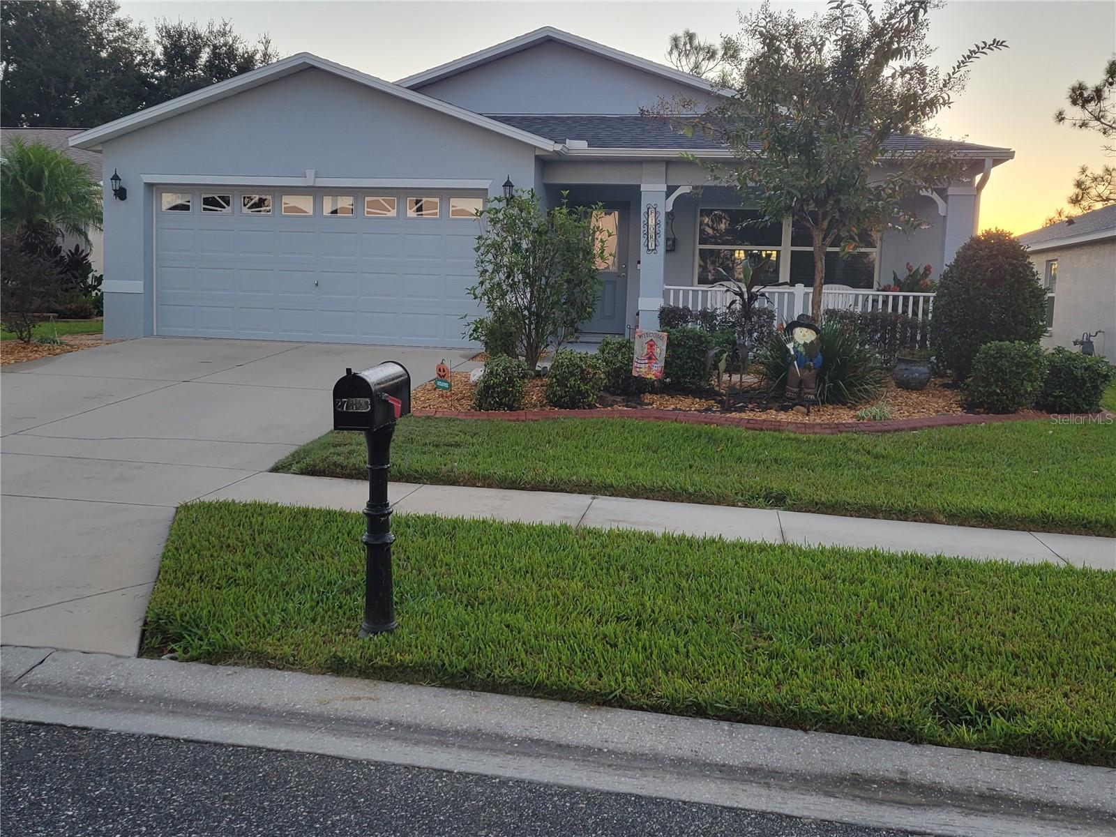 Photo of 27343 ROANOKE DRIVE LEESBURG FL 34748