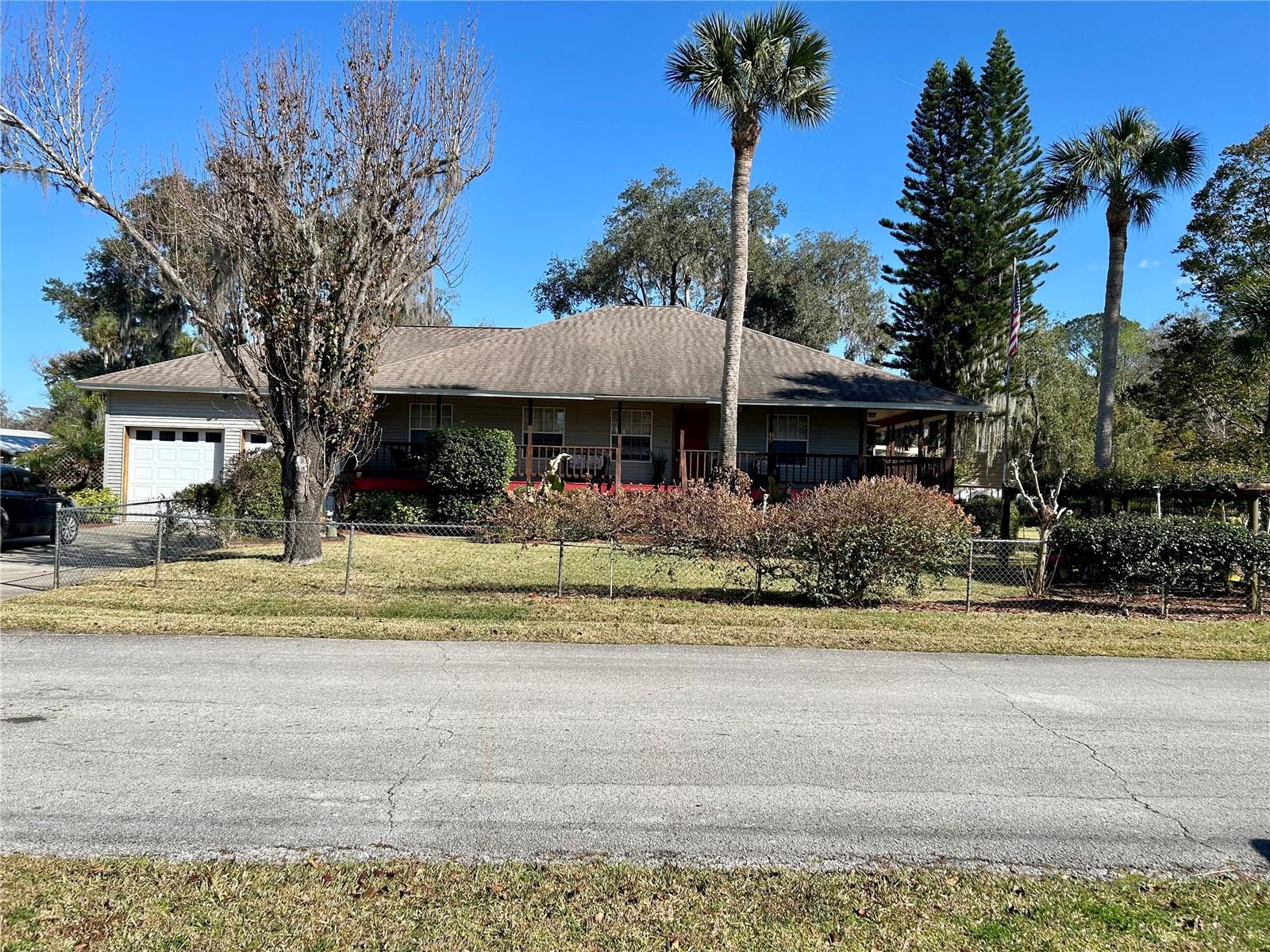 Photo of 55730 HOLIDAY CIRCLE ASTOR FL 32102