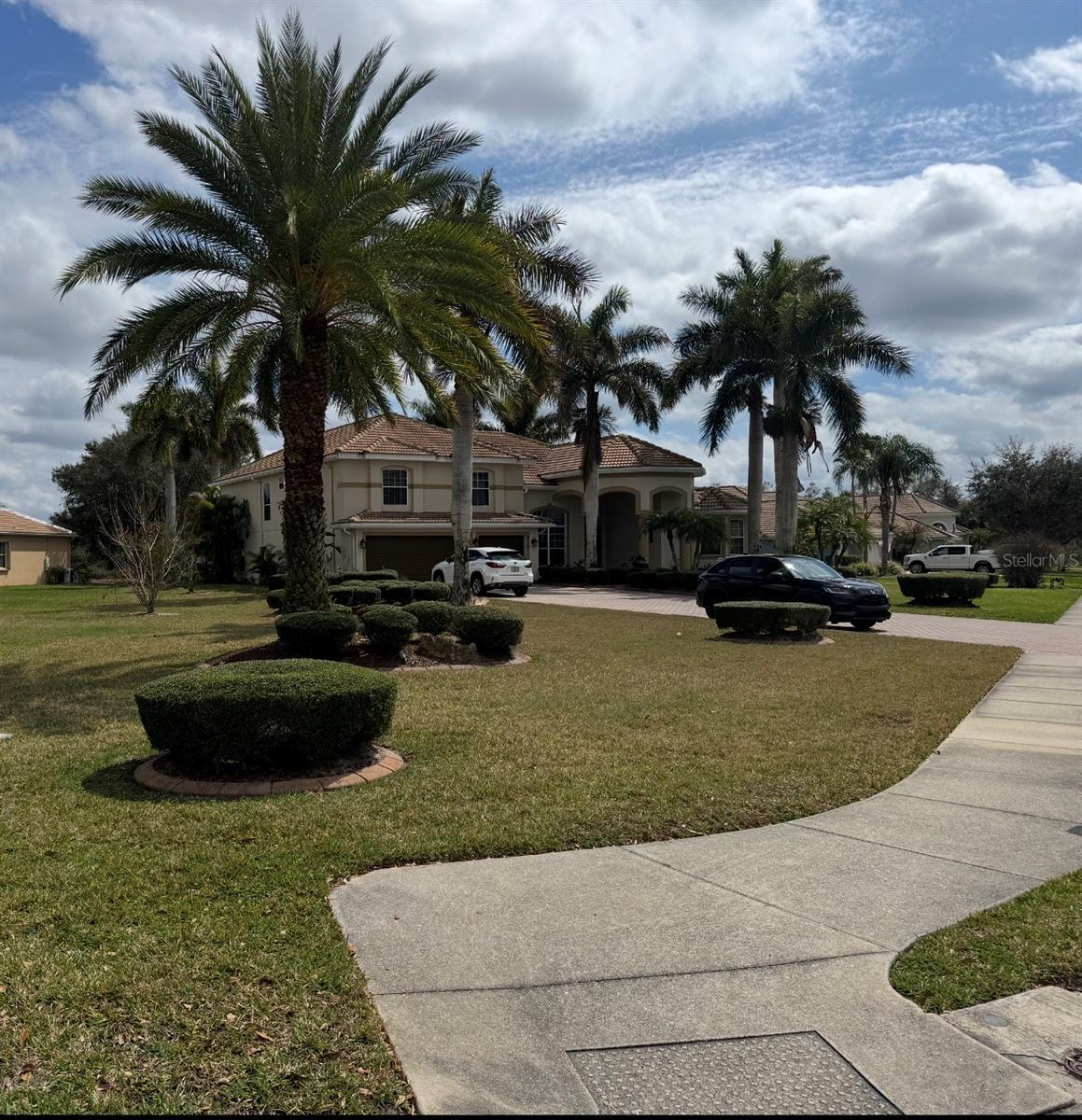 Photo of 317 COUNTRY MEADOWS WAY BRADENTON FL 34212