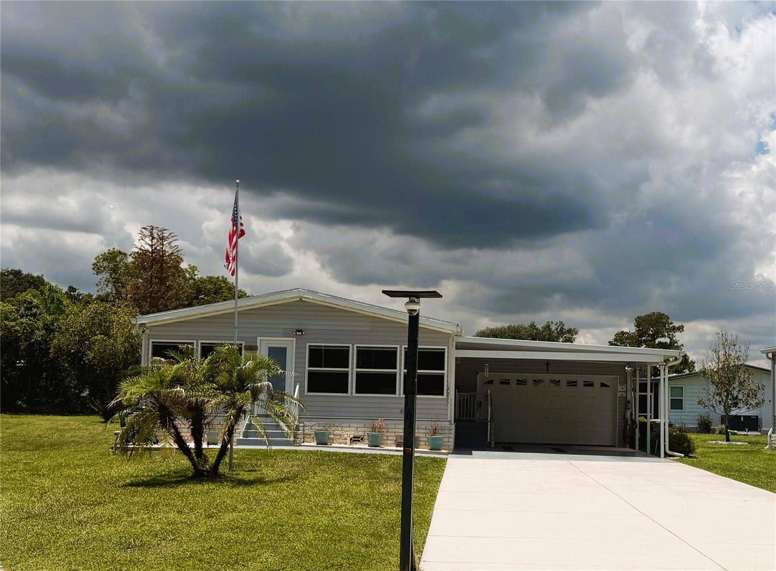 Photo of 165 SAGO PALM DRIVE LEESBURG FL 34748
