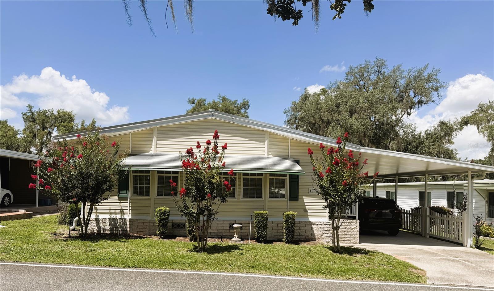 Photo of 103 ORCHID WAY LEESBURG FL 34748