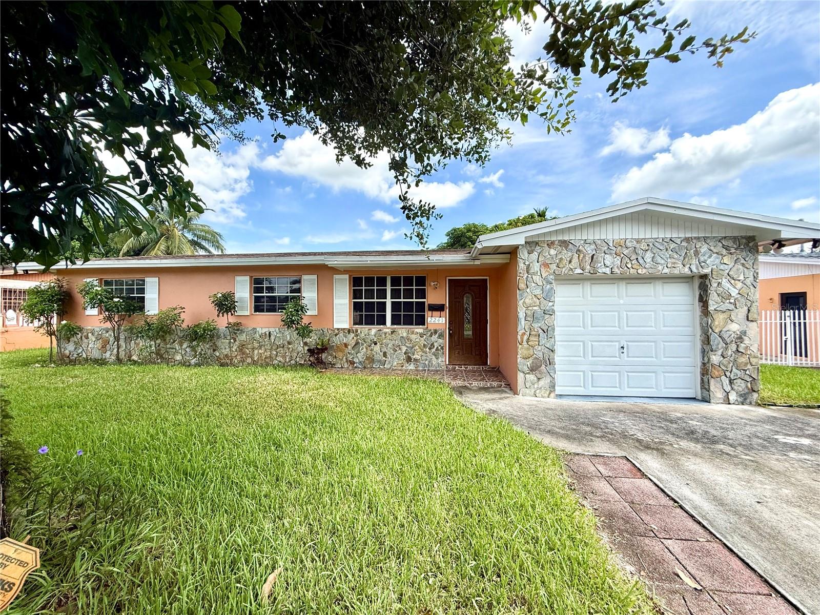 Photo of 2241 NW 190TH TERRACE MIAMI GARDENS FL 33056