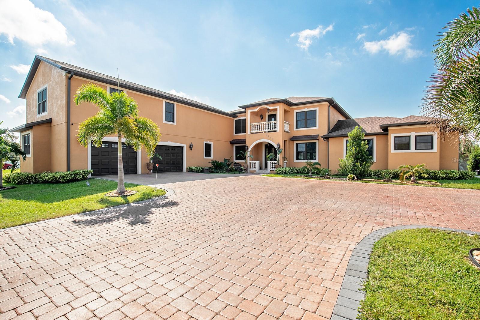 Photo of 3211 LAKESHORE BOULEVARD ST CLOUD FL 34769