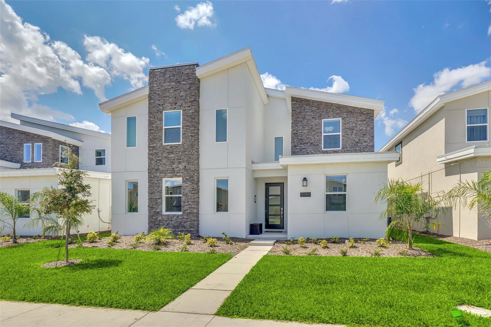 Photo of 9194 SOMMERSET HILLS DRIVE DAVENPORT FL 33896