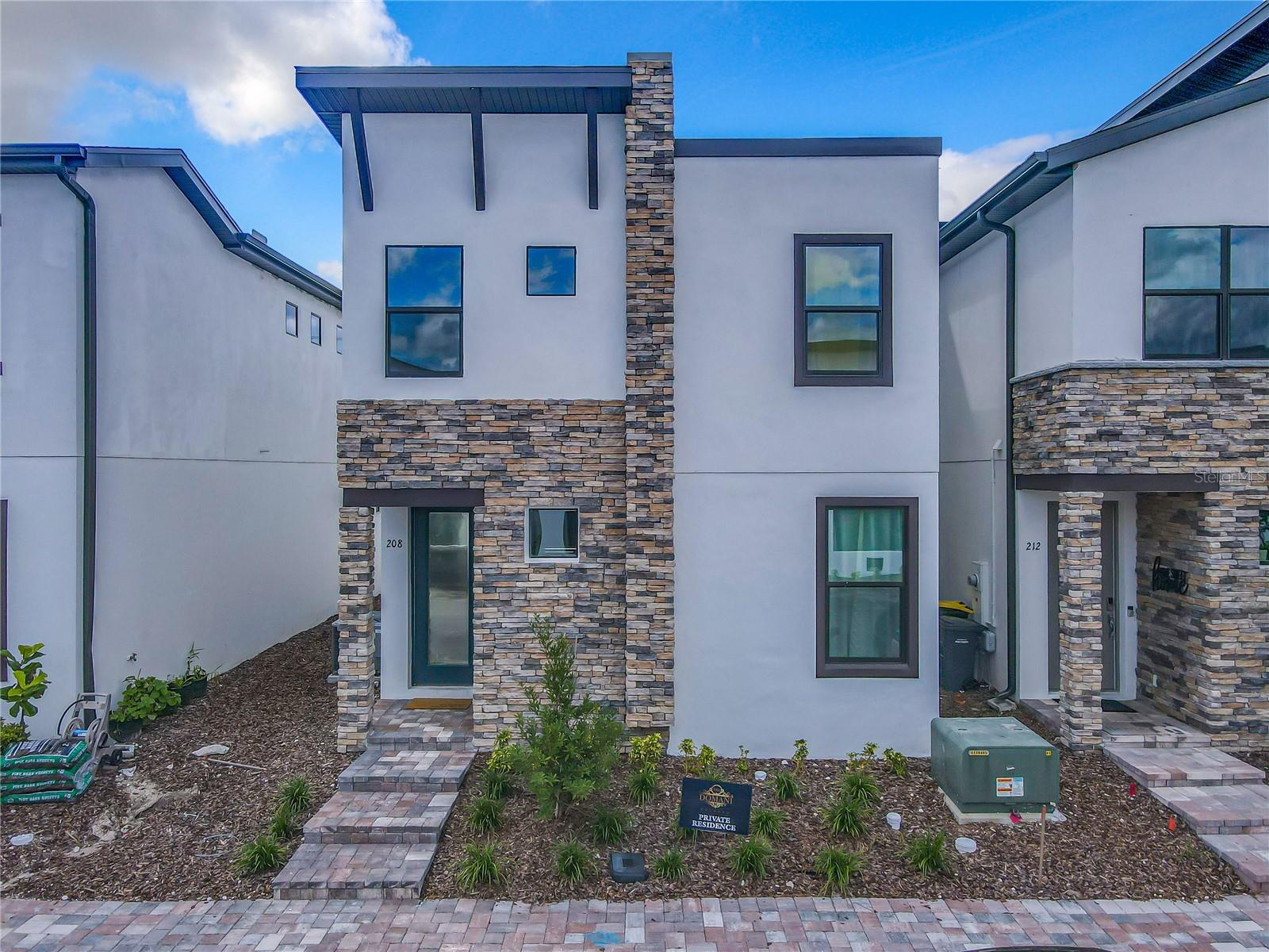 Photo of 208 VILLA DOMANI CIRCLE DAVENPORT FL 33896