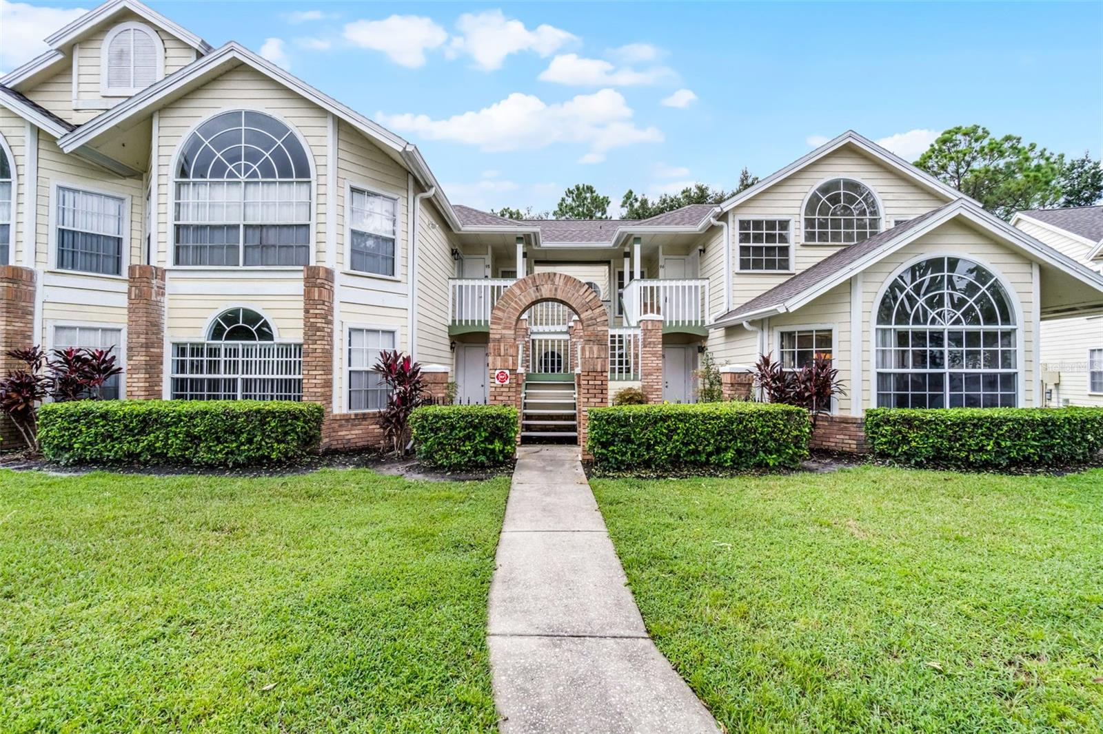 Photo of 5017 LAGUNA BAY CIRCLE #95 KISSIMMEE FL 34746