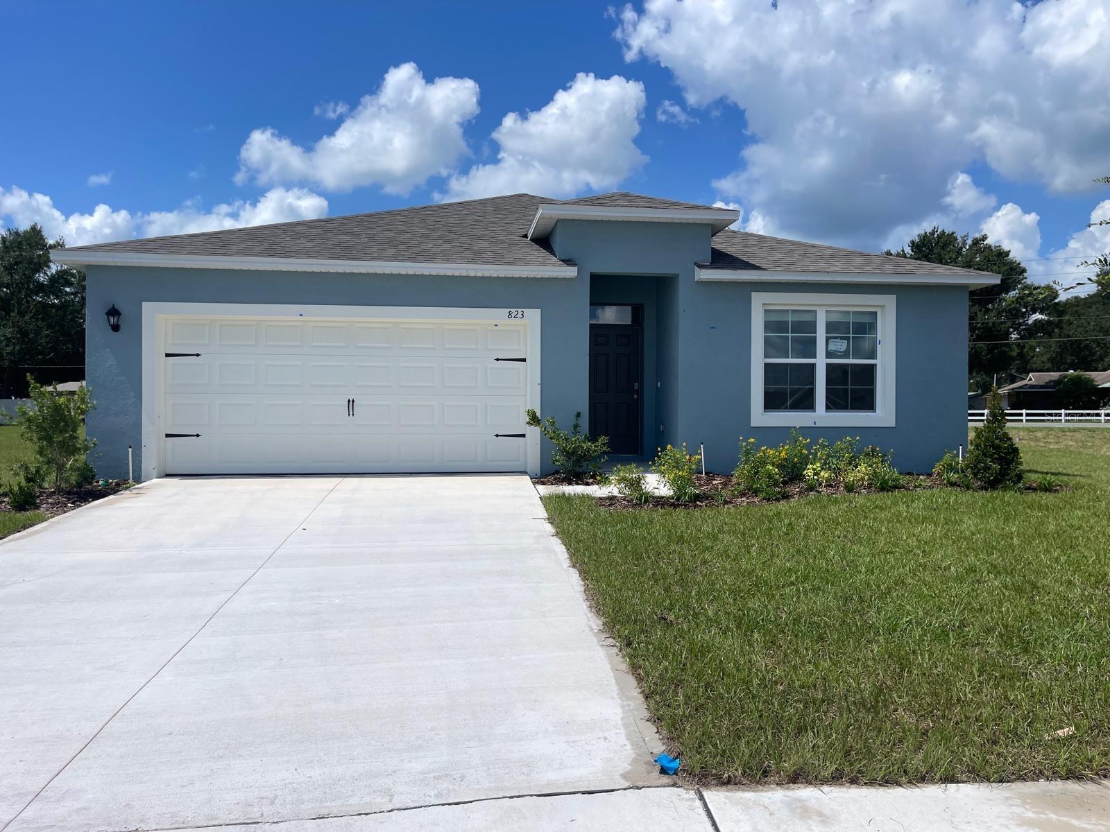 Photo of 823 AUBURN GROVE COURT AUBURNDALE FL 33823