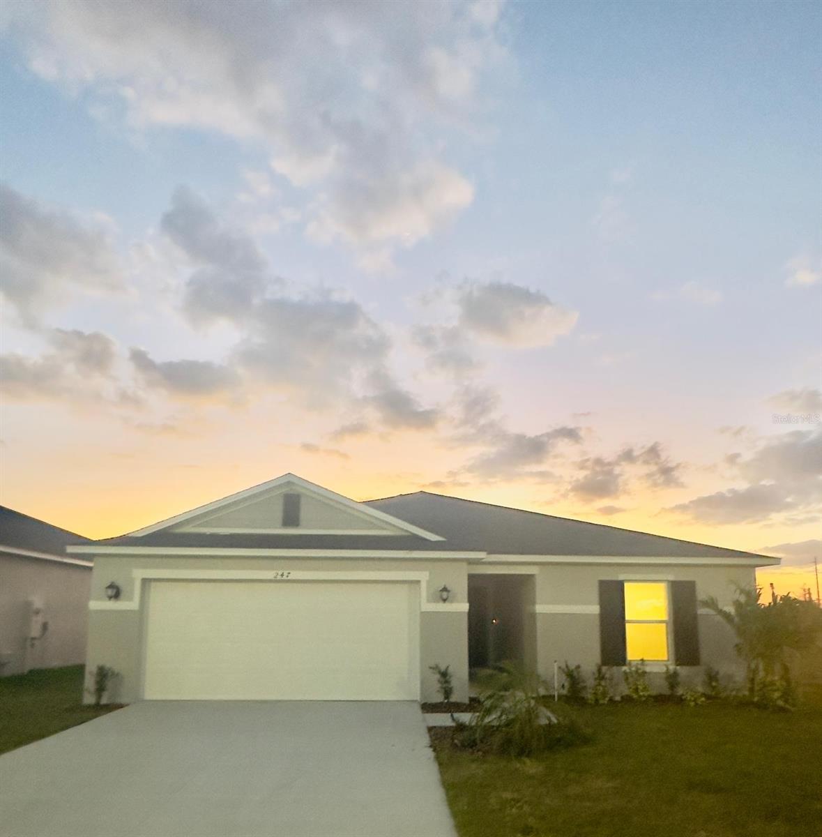 Photo of 247 SUMMERLIN LOOP HAINES CITY FL 33844