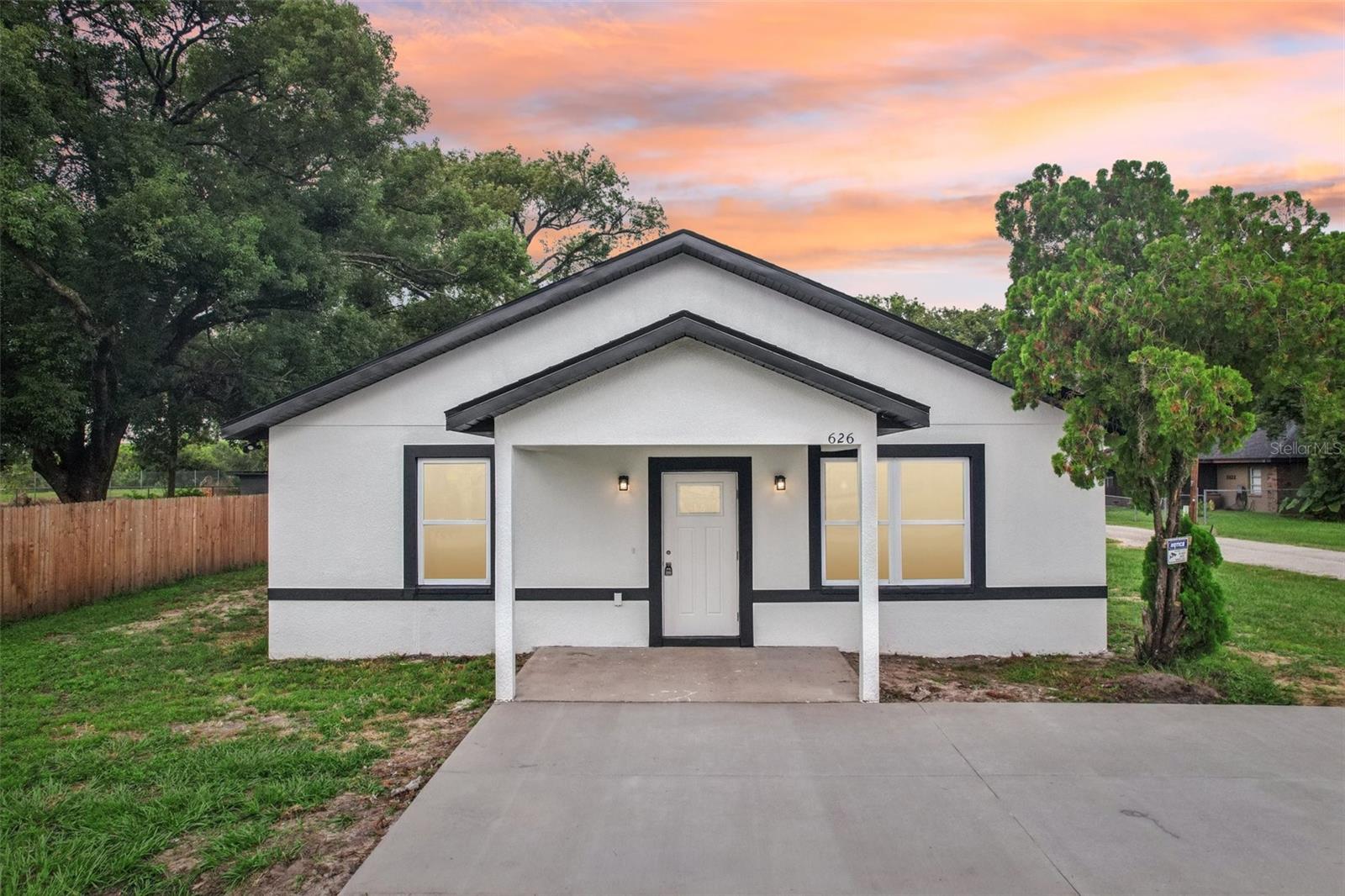 Photo of 626 WOODLAND AVENUE LAKELAND FL 33801
