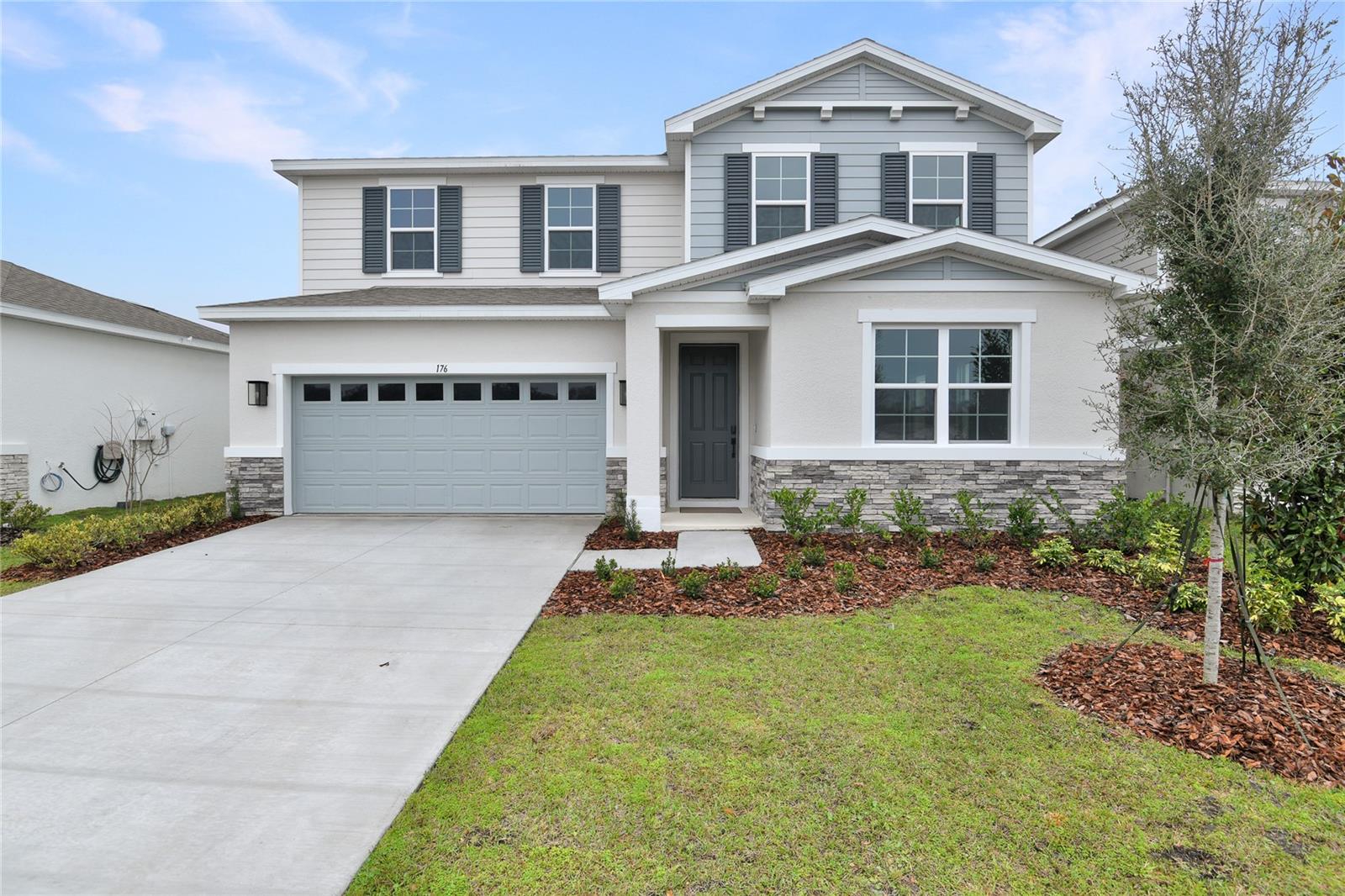 Photo of 176 BLUE STAR COURT TAVARES FL 32778