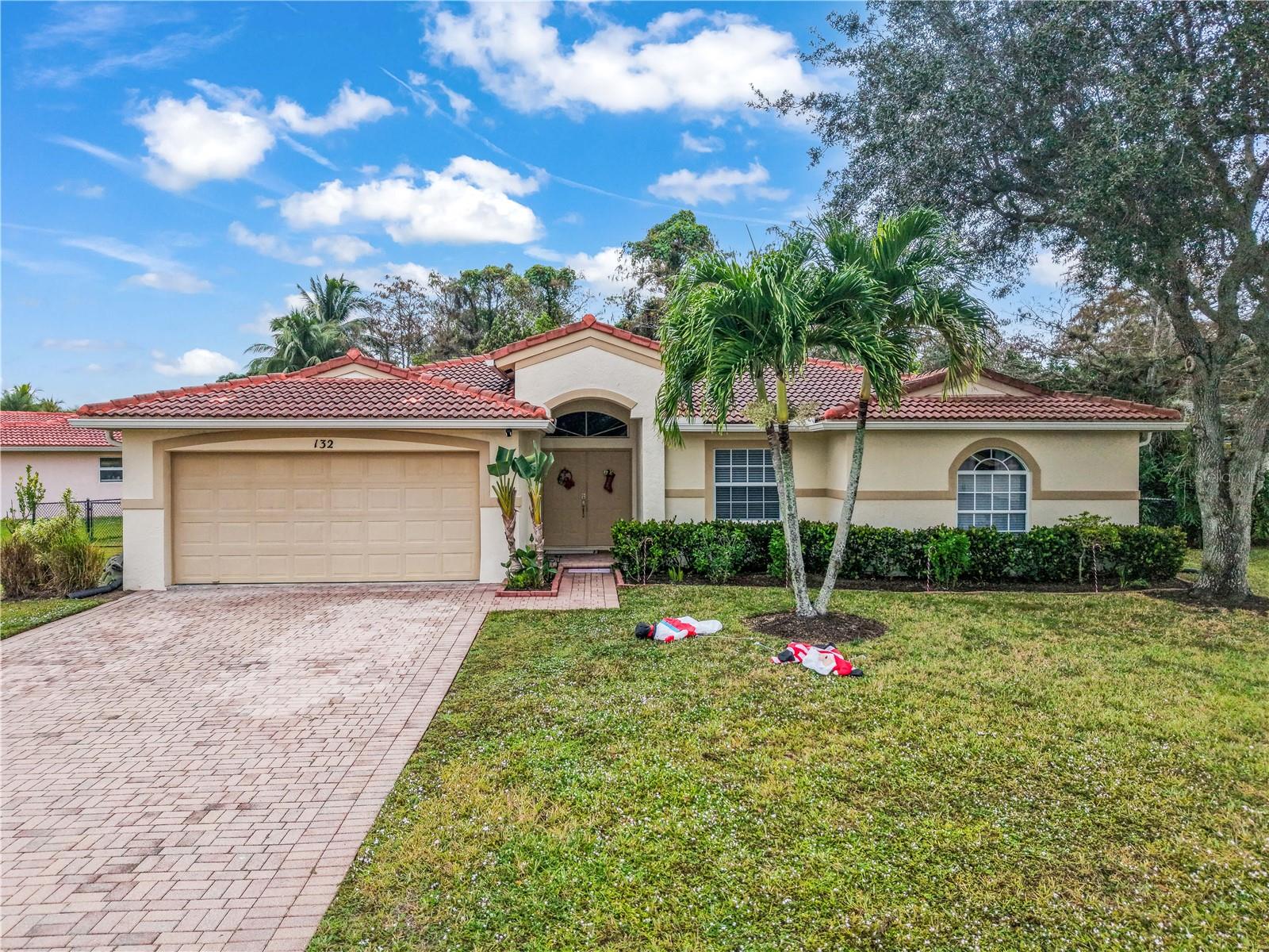 Photo of 132 CHESTNUT CIRCLE ROYAL PALM BEACH FL 33411