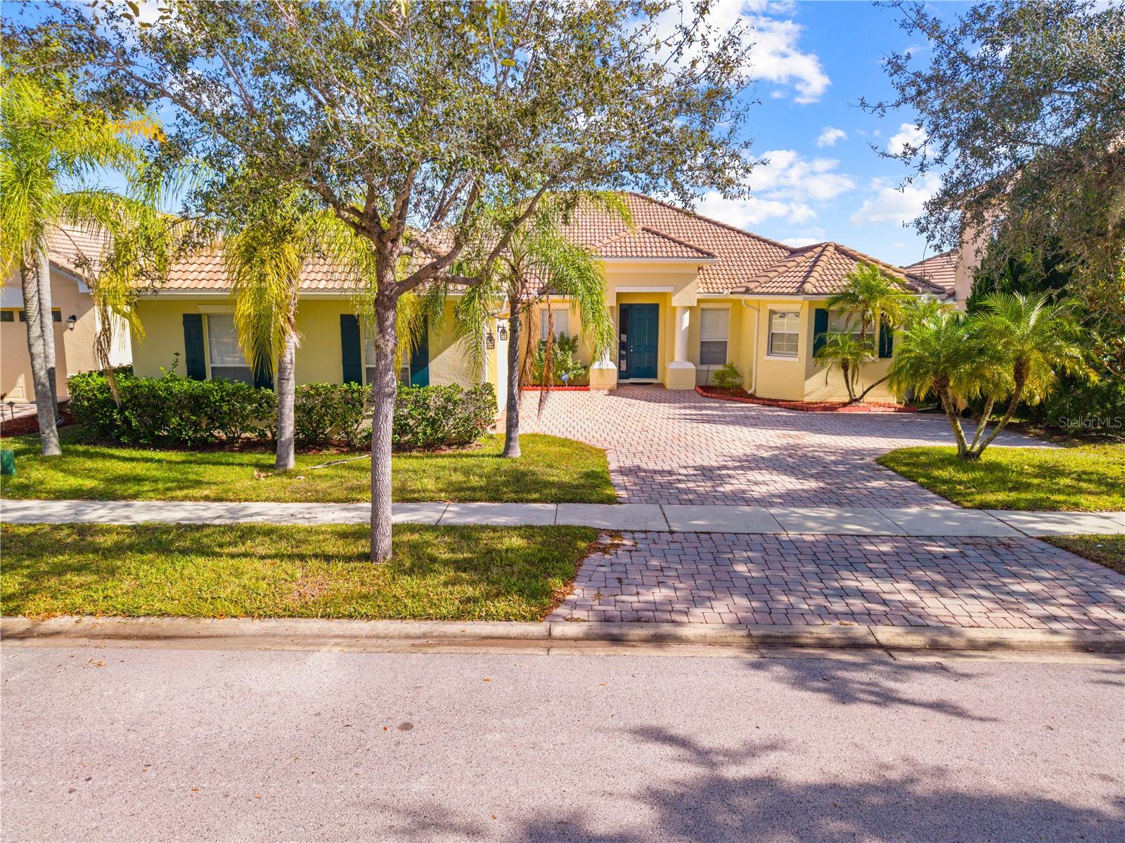 Photo of 3817 GOLDEN FEATHER WAY KISSIMMEE FL 34746
