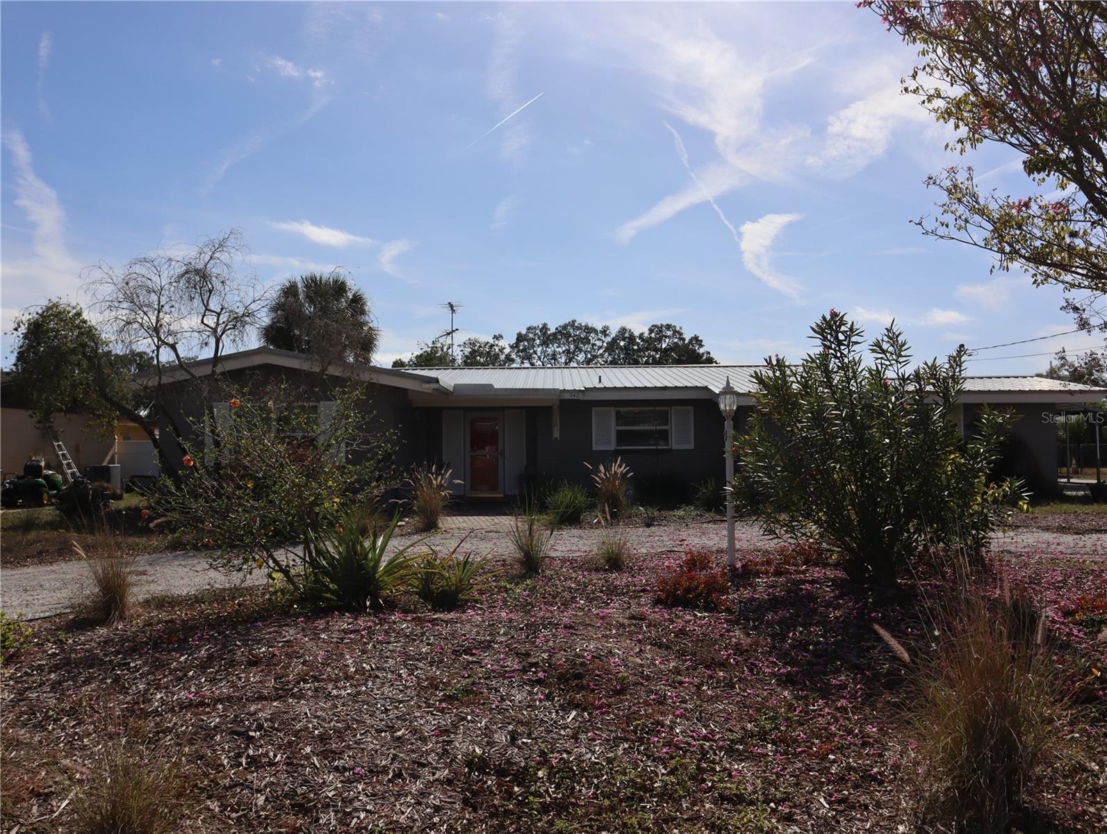 Photo of 940 OLEANDER DRIVE WINTER HAVEN FL 33880