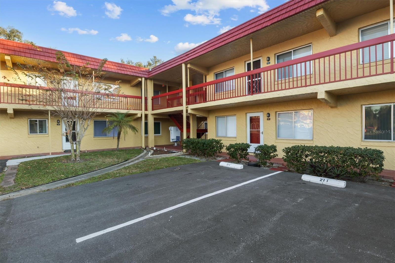 Photo of 400 EL CAMINO DRIVE #210 WINTER HAVEN FL 33884