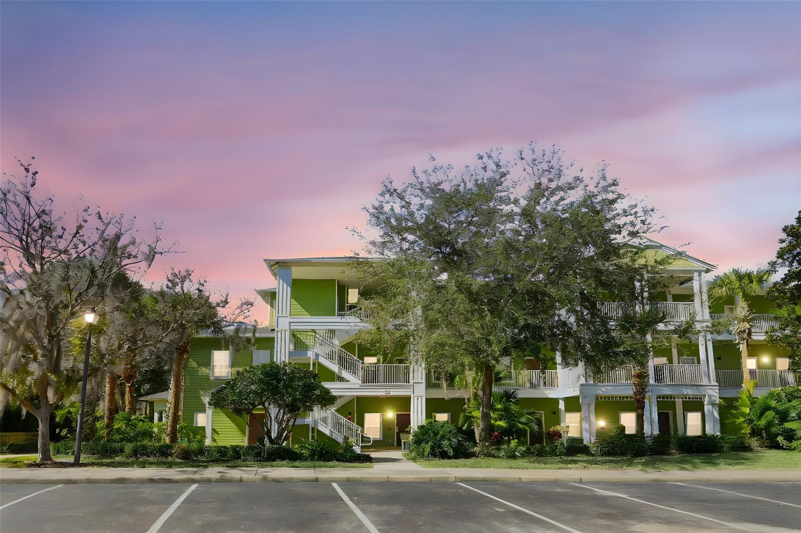 Photo of 1014 GRAN BAHAMA BOULEVARD #31-1014 DAVENPORT FL 33837