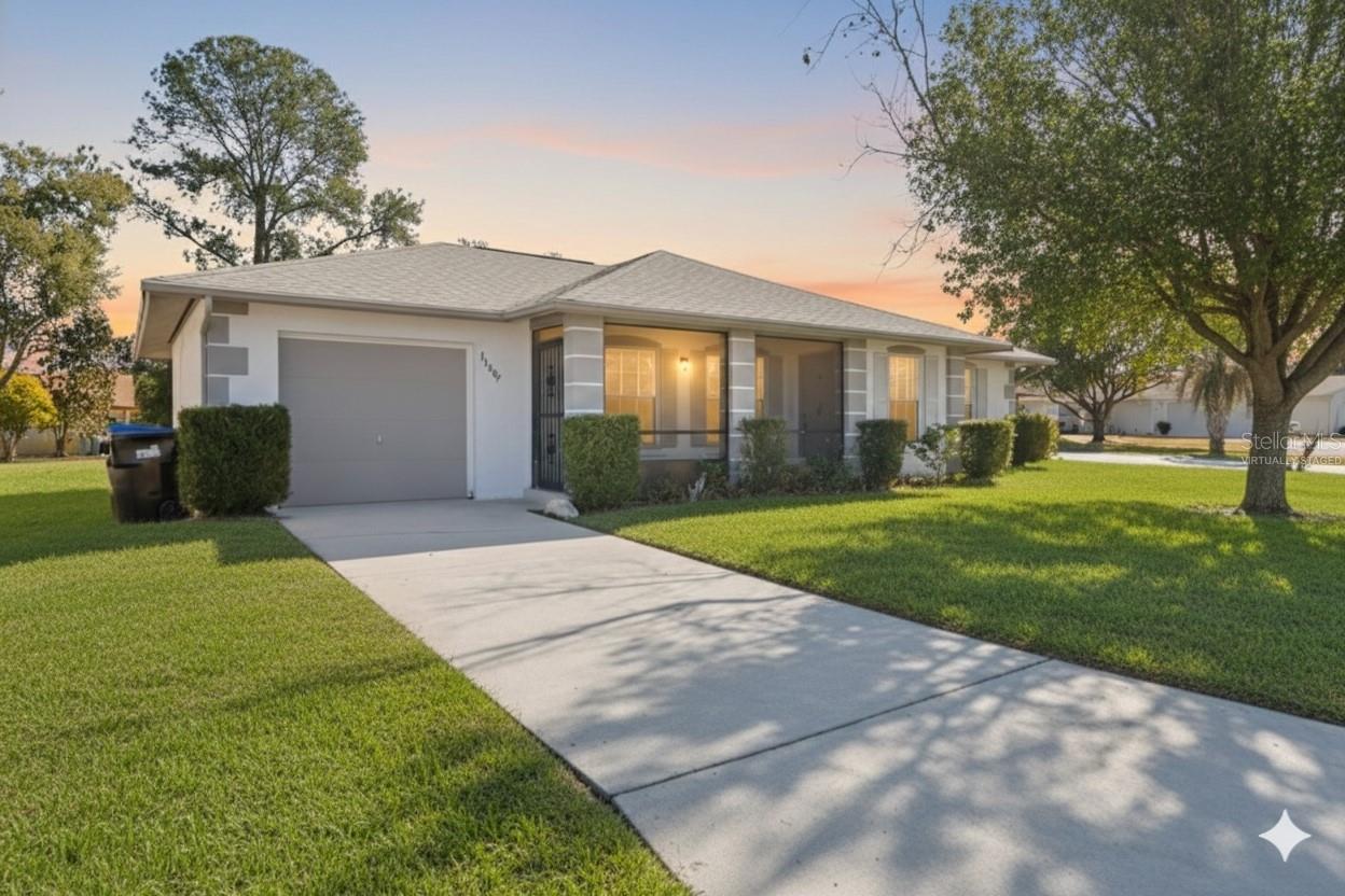 Photo of 11407 SPLITWOOD LANE ORLANDO FL 32821