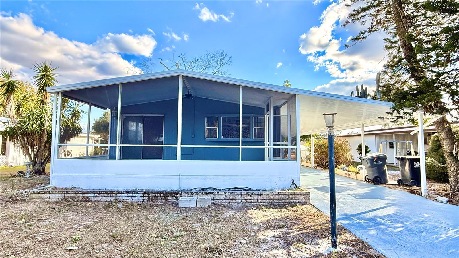 Photo of 202 CALOOSA LAKE CIRCLE LAKE WALES FL 33859