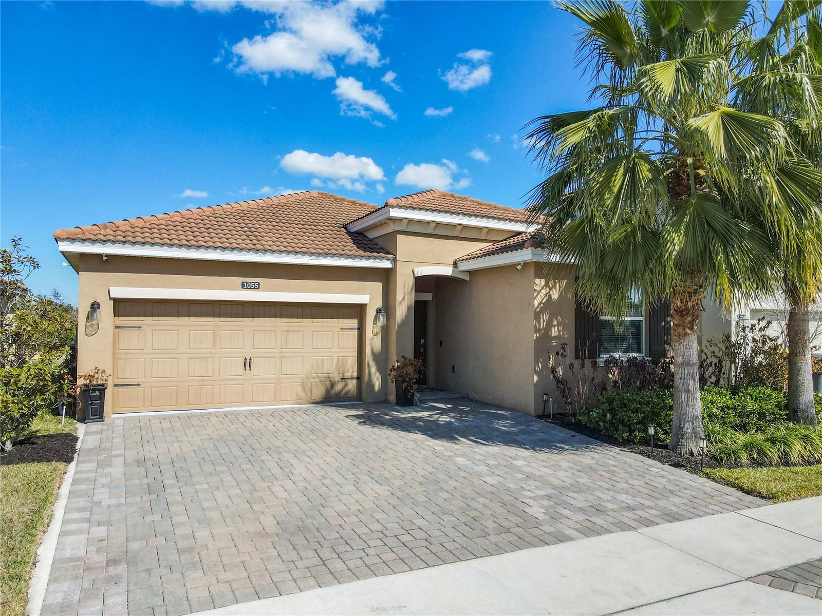Photo of 1055 OAK BLUFF DRIVE DAVENPORT FL 33837