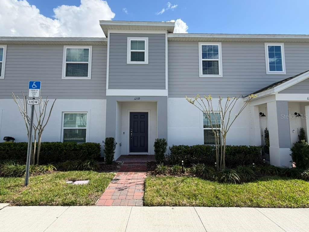 Photo of 1239 SAND TORCH CIRCLE DAVENPORT FL 33837