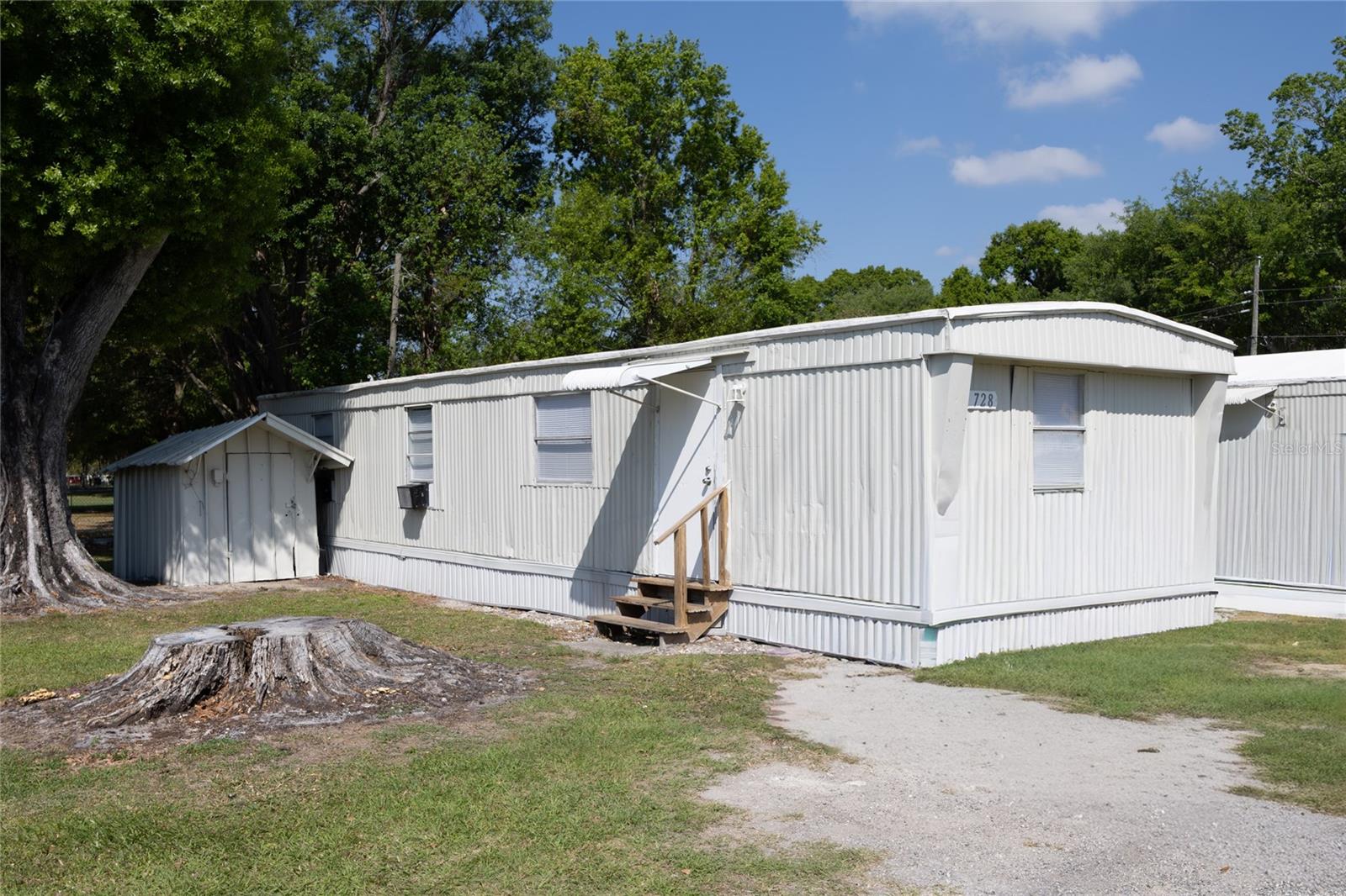 Photo of 728 N CHESTNUT ROAD LAKELAND FL 33815