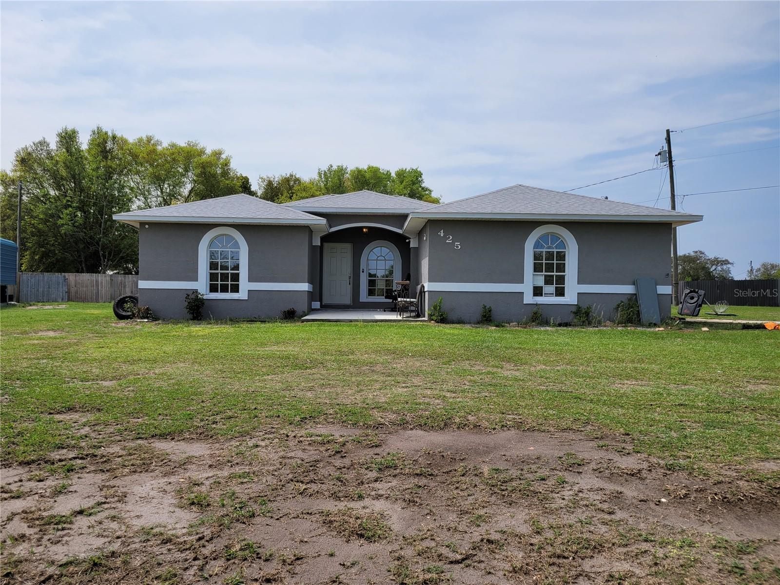 Photo of 425 STOKES RD LAKE WALES FL 33898
