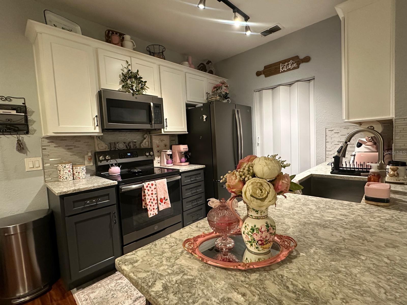 Photo of 875 GRAND REGENCY POINT #203 ALTAMONTE SPRINGS FL 32714