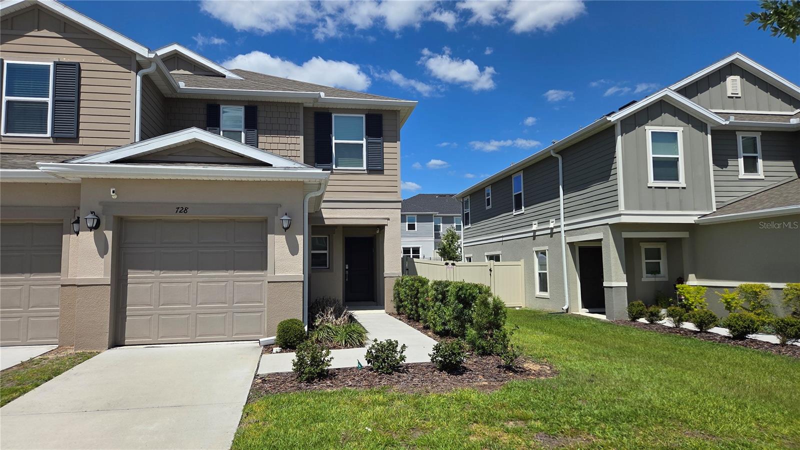 Photo of 728 STONEY POINT CIRCLE DAVENPORT FL 33896