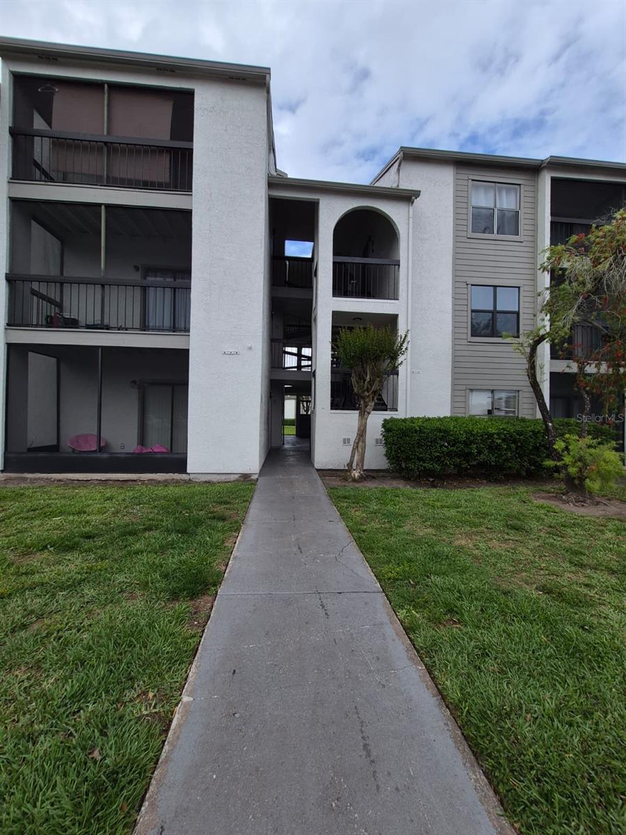 Photo of 2031 CASCADES BOULEVARD #307 KISSIMMEE FL 34741