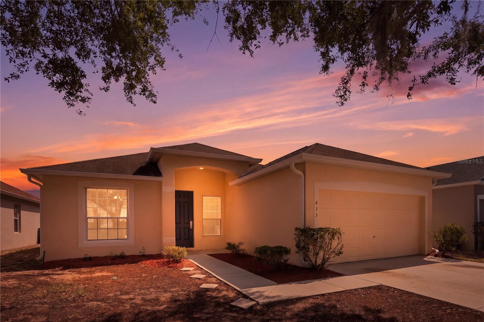 Photo of 433 SUNSET VIEW DRIVE DAVENPORT FL 33837