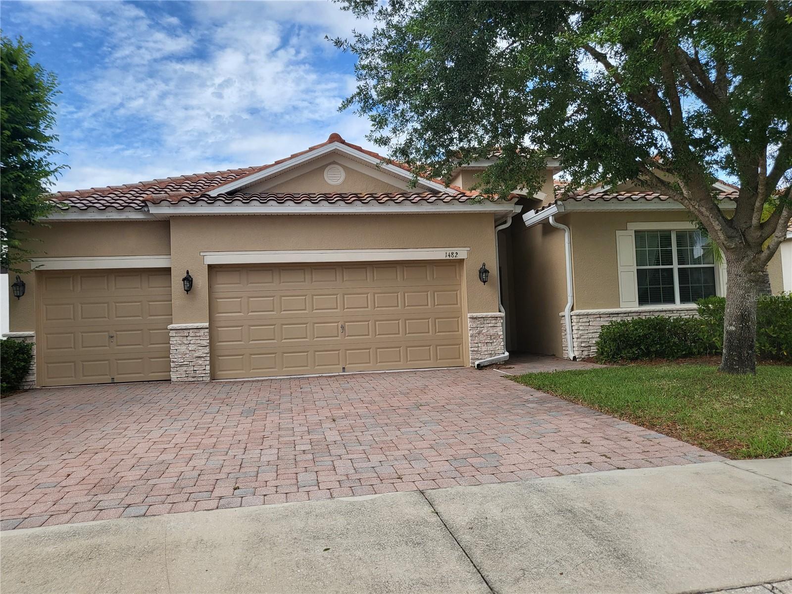 Photo of 1482 LAKE SIDE AVENUE DAVENPORT FL 33837