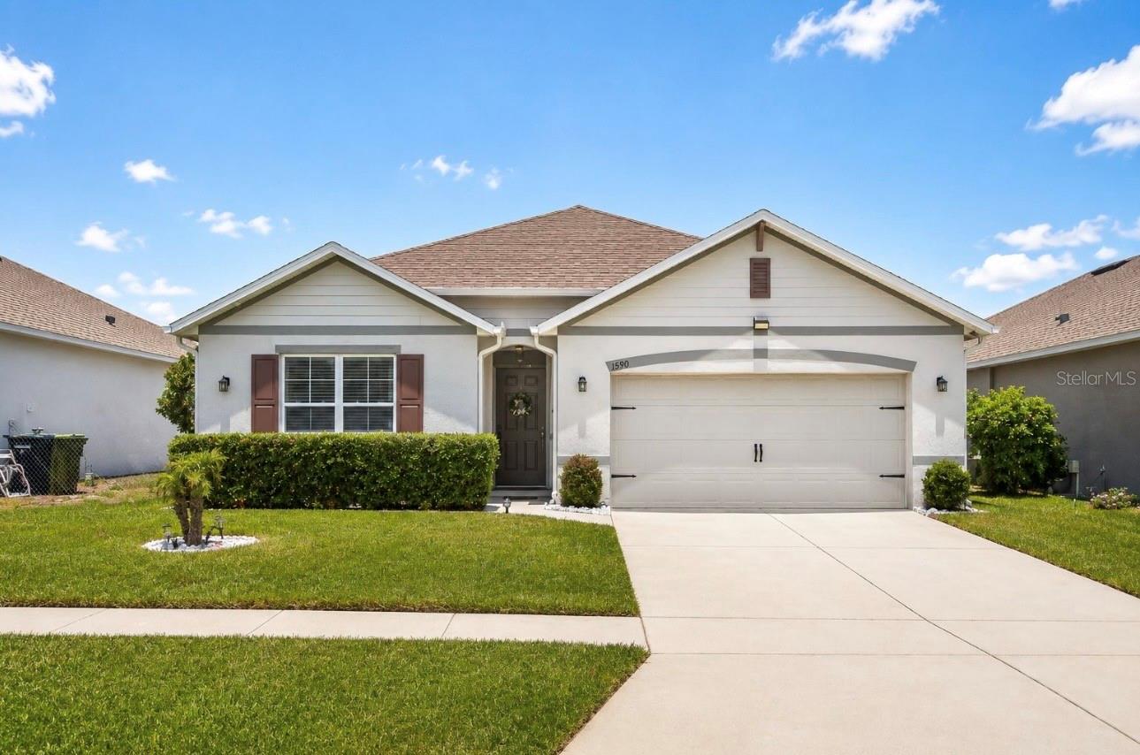 Photo of 3155 COUNTRY CLUB CIRCLE WINTER HAVEN FL 33881