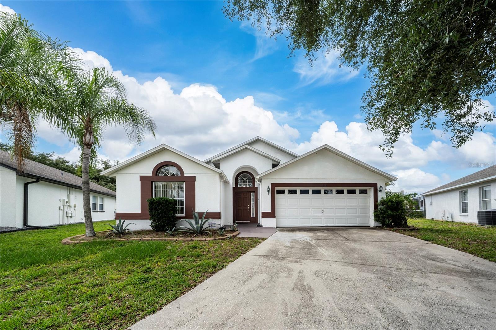 Photo of 232 LAKE SHORE PARKWAY DAVENPORT FL 33896