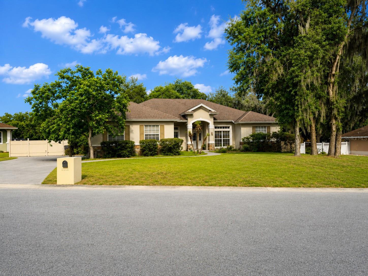 Photo of 5635 CANVASBACK COURT LAKELAND FL 33805
