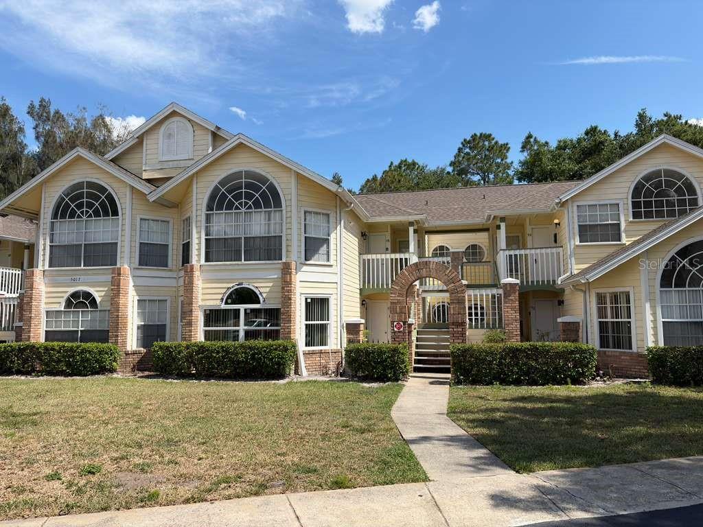 Photo of 5017 LAGUNA BAY CIRCLE #97 KISSIMMEE FL 34746