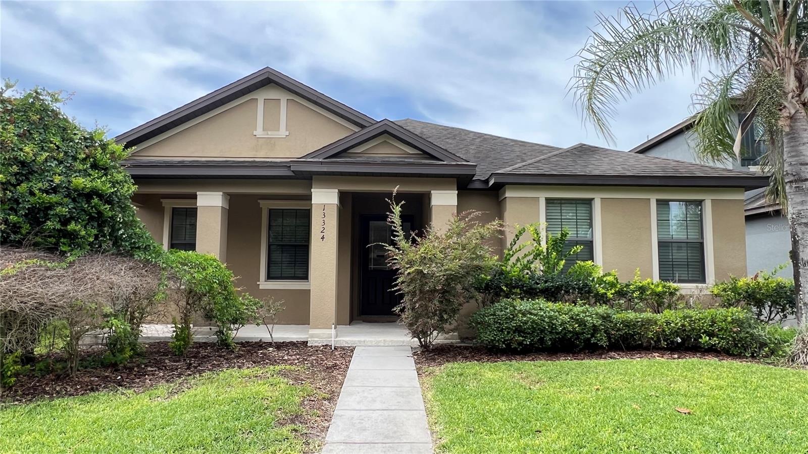 Photo of 13324 LONGACRE DRIVE WINDERMERE FL 34786