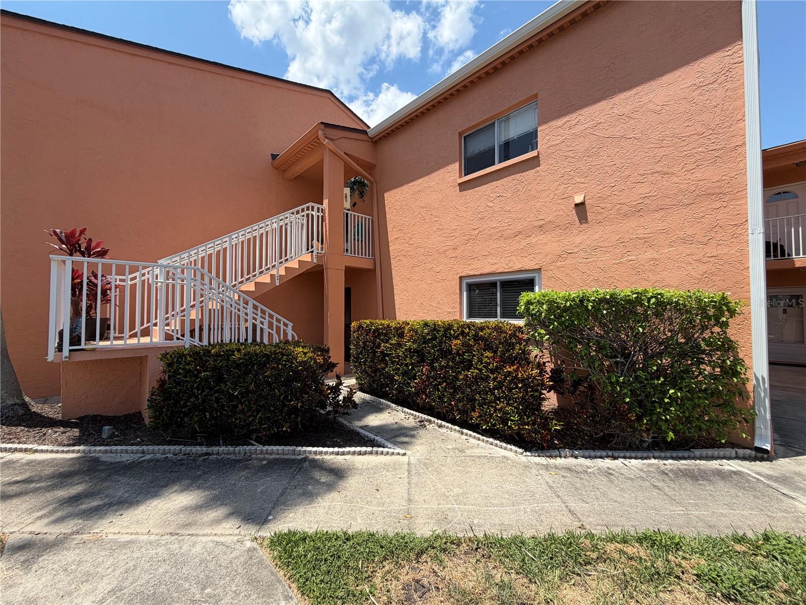 Photo of 7400 SUNSHINE SKYWAY LANE #105 ST PETERSBURG FL 33711