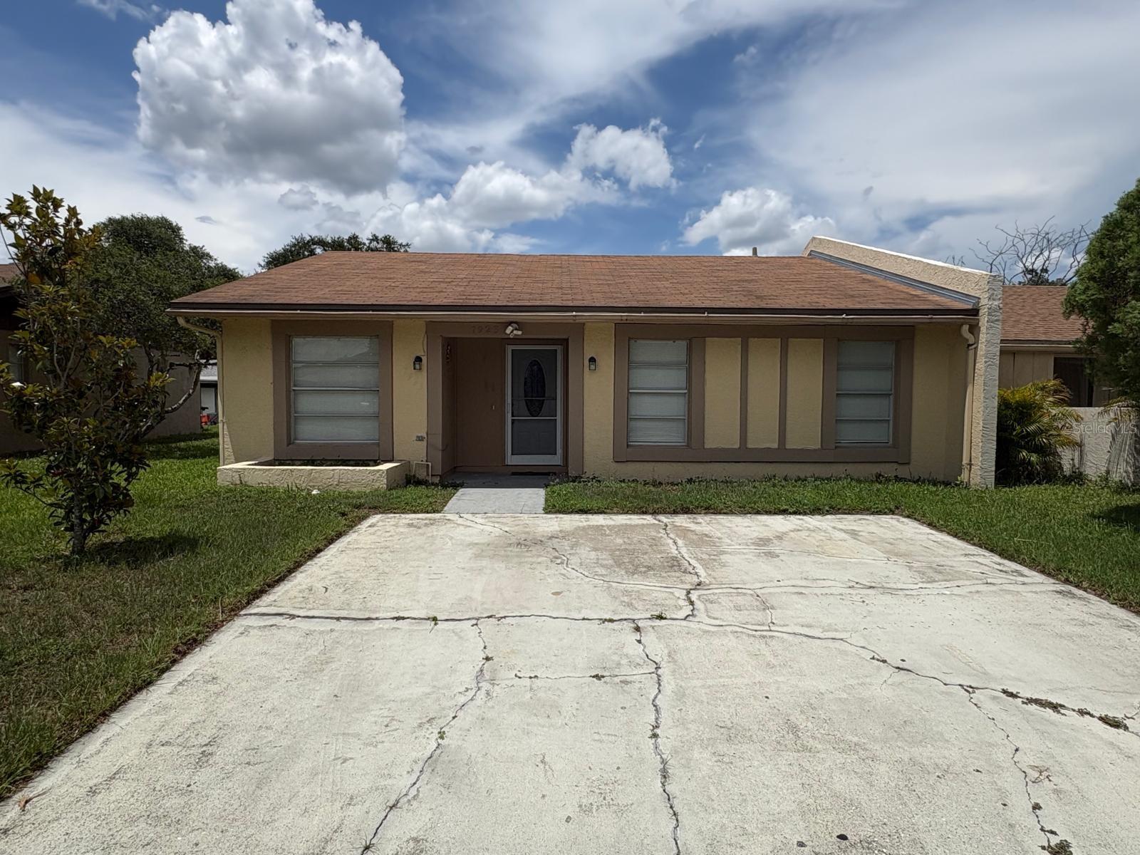 Photo of 7923 THRIPPENCE LANE ORLANDO FL 32822