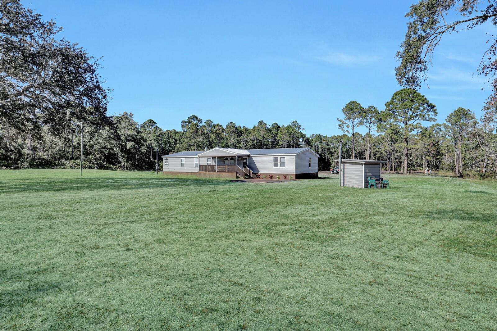 Photo of 141 WOODS ROAD SAN MATEO FL 32187