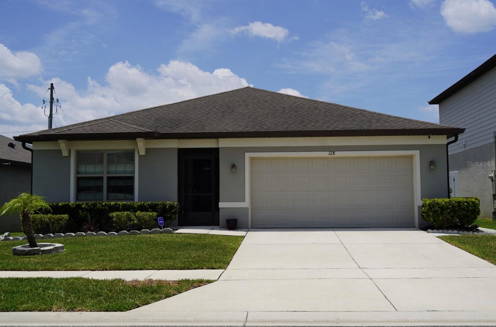 Photo of 128 CITRUS ISLE STREET DAVENPORT FL 33837