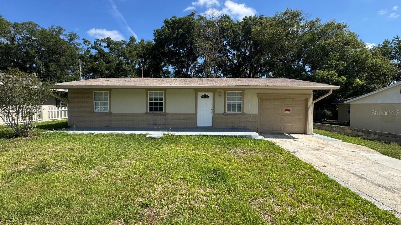 Photo of 37321 SAFARI DRIVE DADE CITY FL 33523