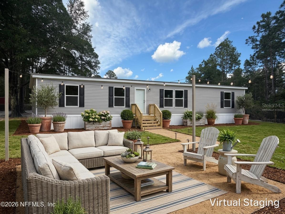 Photo of 114 NUTMEG TRAIL INTERLACHEN FL 32148