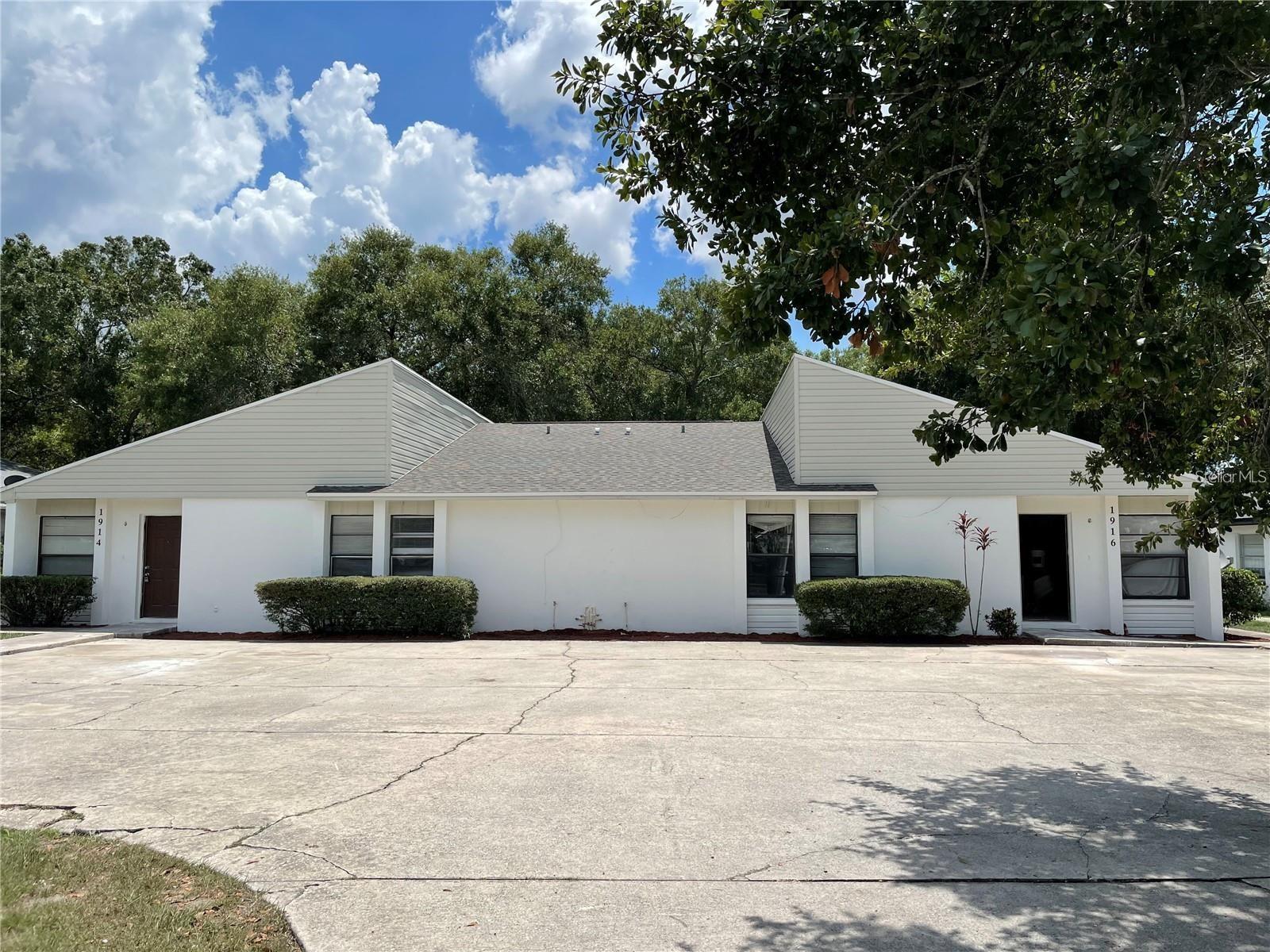 Photo of 1916 CRYSTAL GROVE DRIVE LAKELAND FL 33801