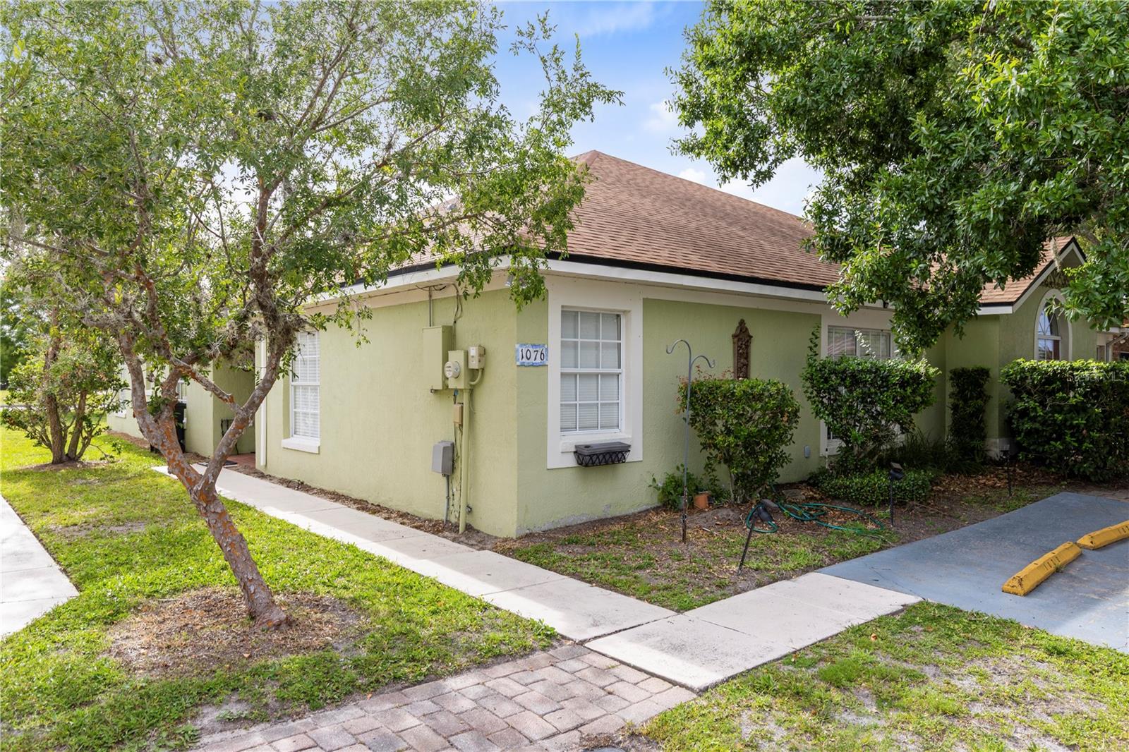 Photo of 1076 UNIVERSAL REST PLACE KISSIMMEE FL 34744